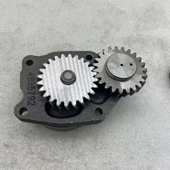 

Запасные части для экскаватора, масляный насос 4939585 для двигателя 4BTA3.9