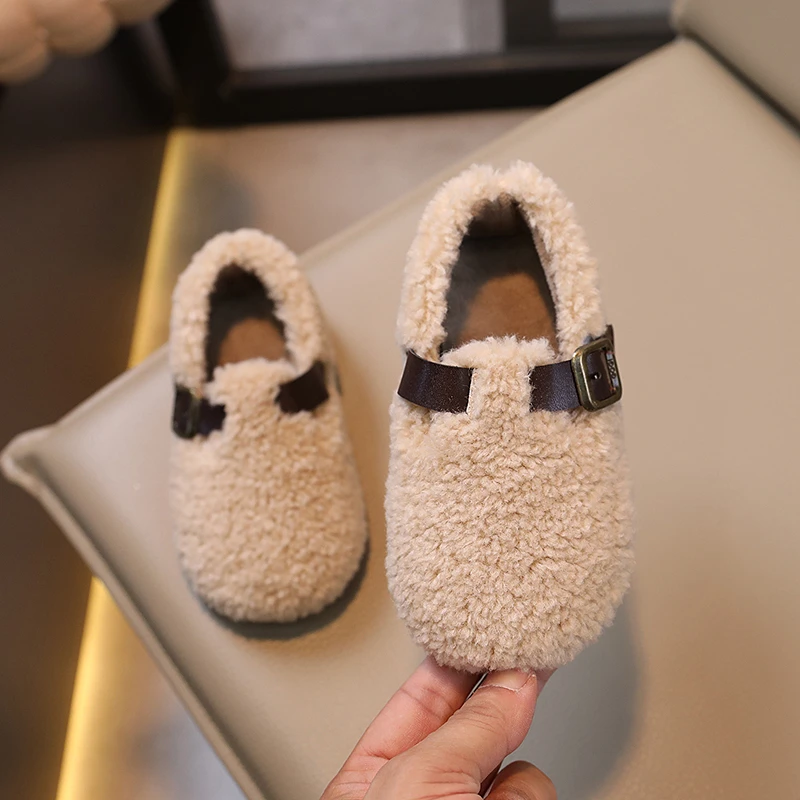 

Корейский стиль, плюшевые повседневные туфли для девочек, британский стиль, Нескользящие плюшевые зимние туфли 2023, новые зимние хлопковые туфли с пряжкой для мальчиков, Прямая поставка