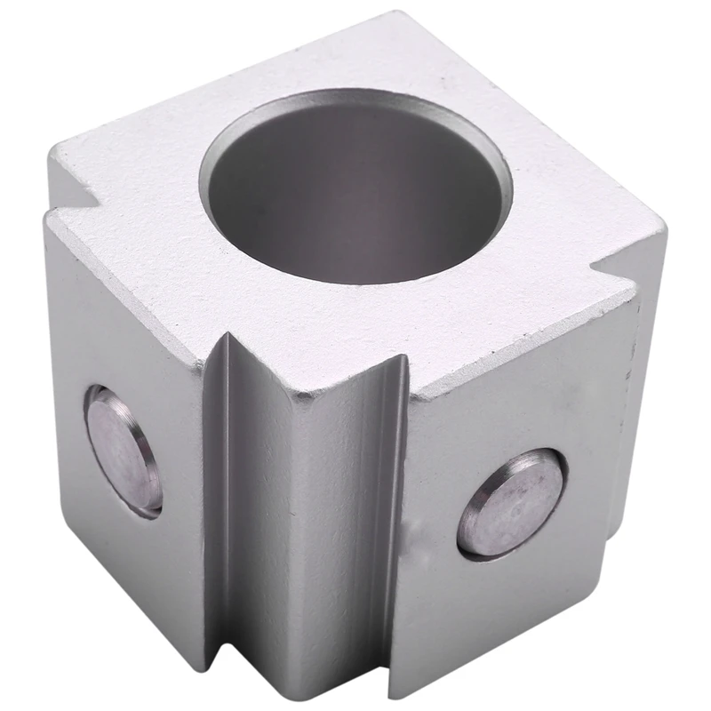 Набор винтов для быстрой смены инструмента на мини-токарном станке CNC.