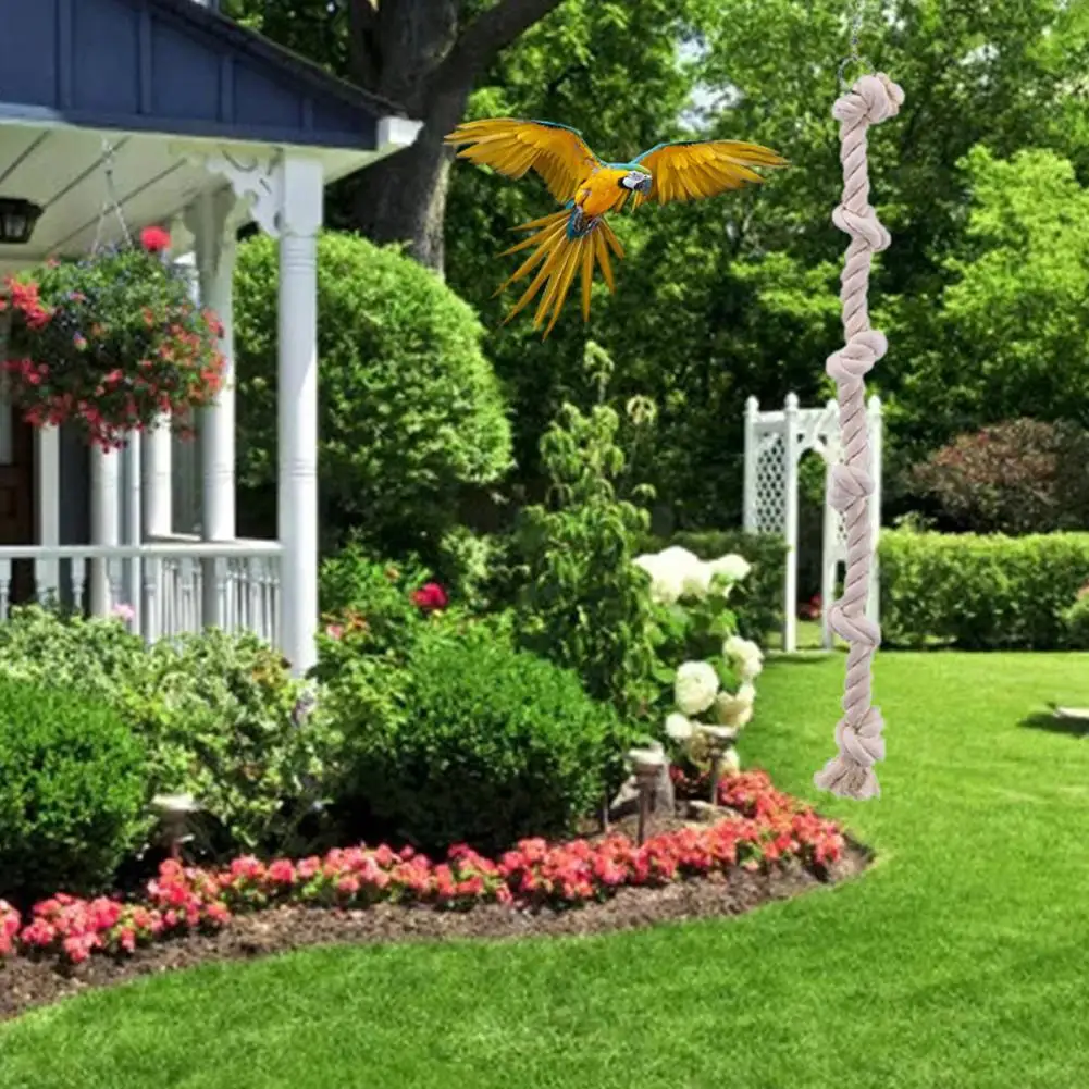 Рисунок 2 - Игрушки для птиц из натурального ротанга