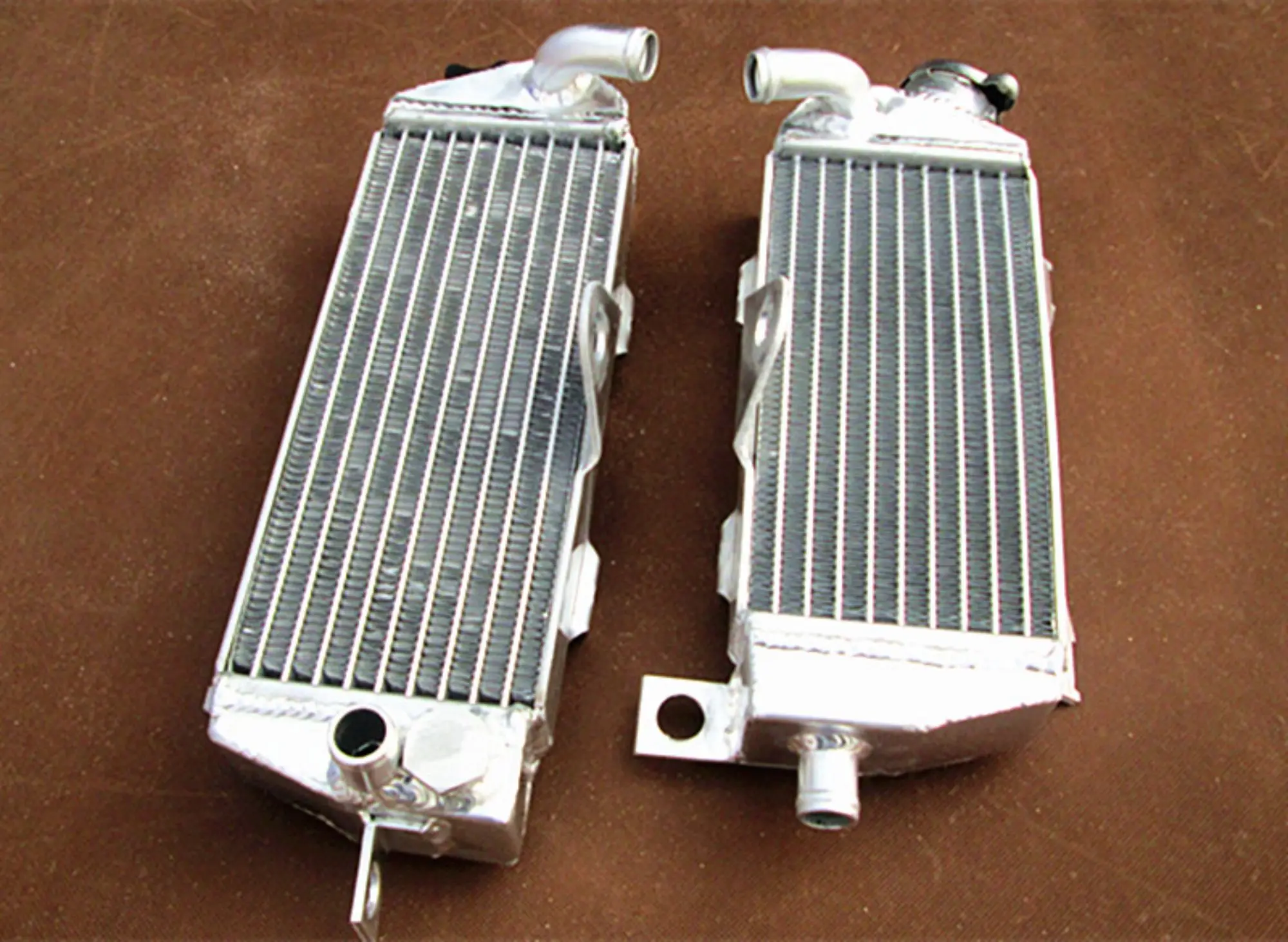 

Для 1995-2006 Kawasaki KDX200 KDX220R KDX 200 220 R алюминиевый радиатор, охладитель охлаждающей жидкости 1995 1996 1997 1998 1999 2000 2001