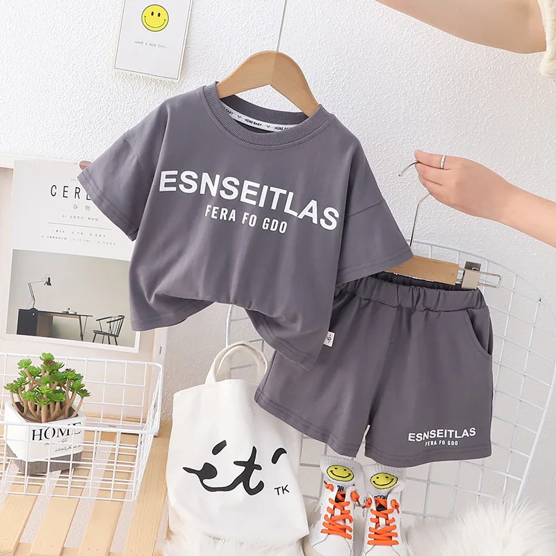 

Лето 2023, одежда унисекс, детская свободная Спортивная повседневная футболка с коротким рукавом и шорты, комплект из двух предметов, эксклюзивные наряды для мальчиков и девочек