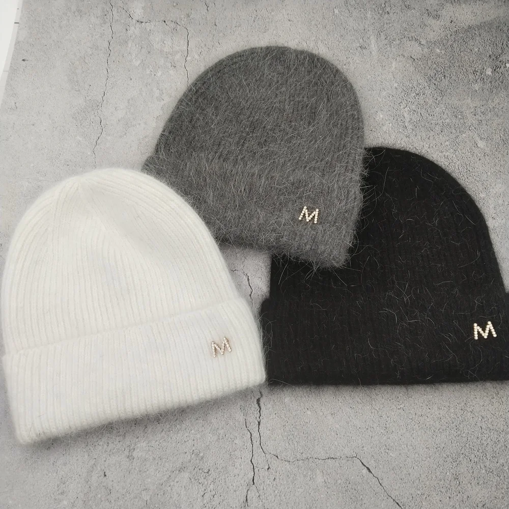 

НОВАЯ шапка Стразы с логотипом M Женская осенне-зимняя вязаная шапка из кроличьего меха универсальная теплая Защитная шапка для ушей