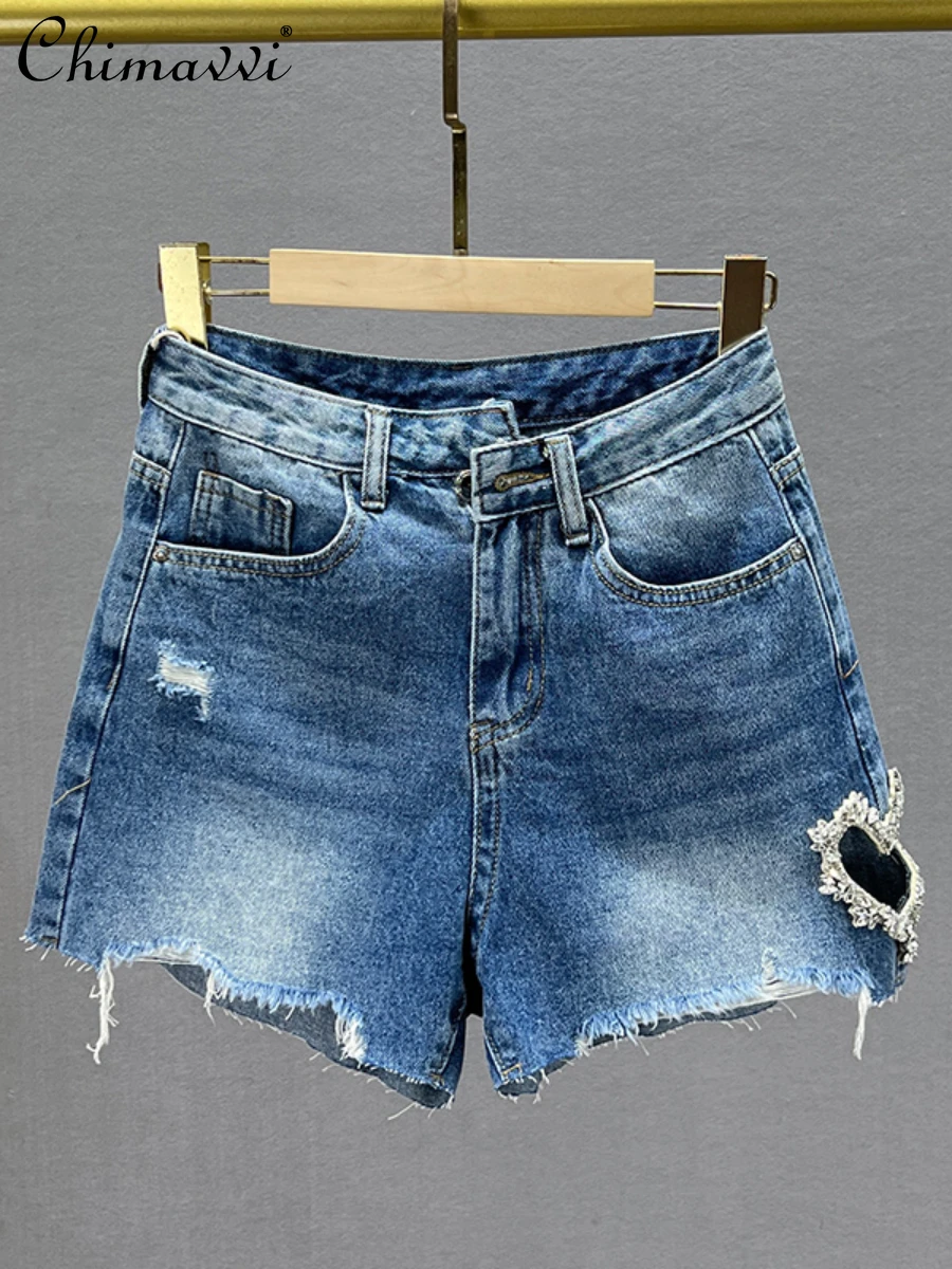 

Exquisite Rhinestone Denim Shorts Women 2022 Summer High Waist Slim European Hollowed Heart Shape Jean Wide Leg Pants Hot Pants