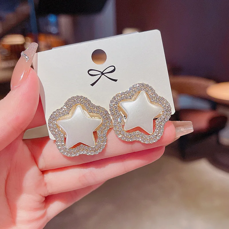 

Luxury Design Women's Pearl and Crystal Wedding Earrings Cute Star Irregular Studs Earring 2022 Fashion High Sense Jewelry
