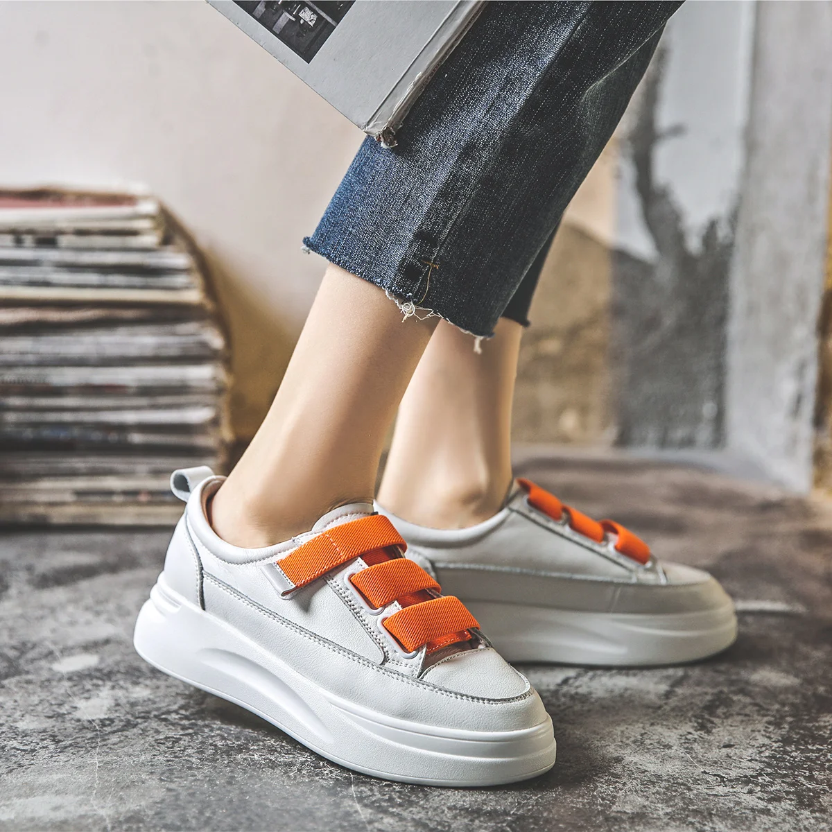 ZHR Casual Shoes Women Sneakers Light White Sneaker Platform Med Heel Hook & Loop Ladies Shoe Comfor Vulcanized Shoe