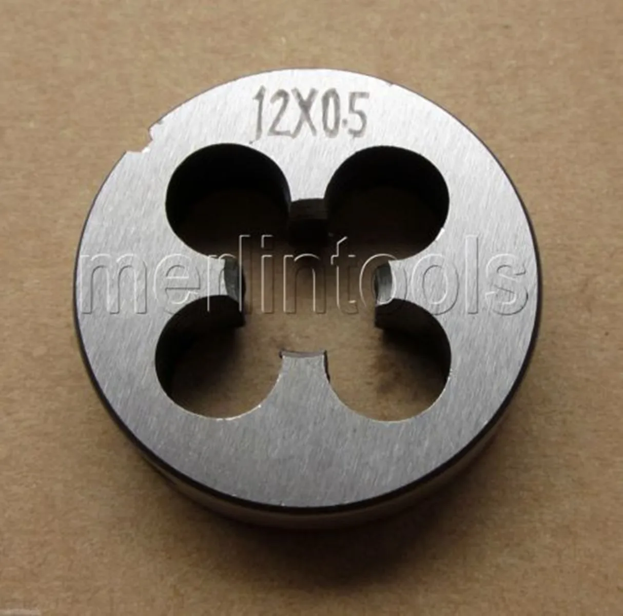 M12 x 0 5 75 1 25 Метрическая правая матрица