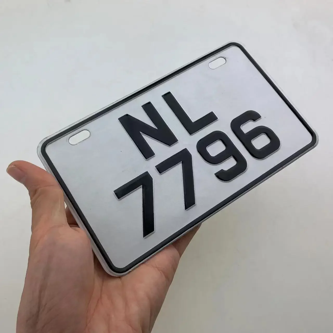 

Коленчатые валы Шатуны Номера автомобилей Ретро Японский номерной знак Алюминиевая бирка Модификация гоночного автомобиля Любитель личности