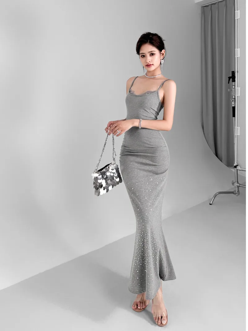 Французское потрясающее платье на бретельках с V-образным вырезом женское