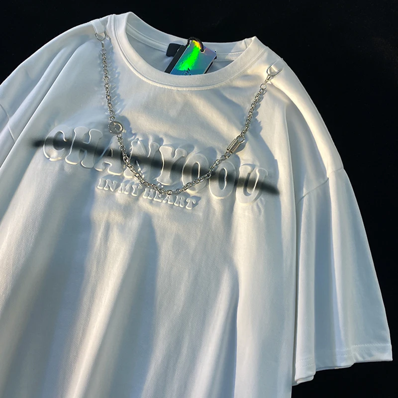 

Embossed Letter Printing Hip Hop T-shirt for Woman with Chain Summer Top Y2k Tee Tops 90s Aesthetic Clothes Fashion Streetwear