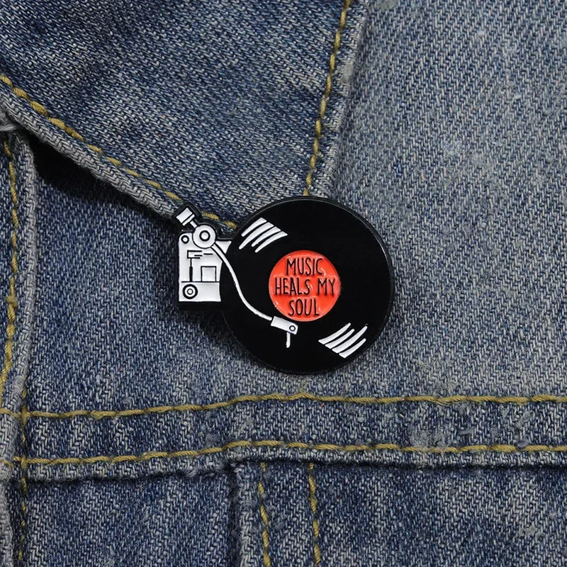 Броши из винилового сплава в стиле ретро Креативные аксессуары европейском и