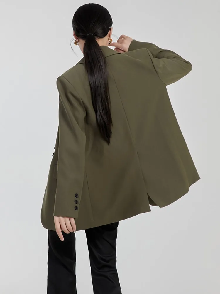 Рисунок 3 - Блейзер Женский однобортный с отложным