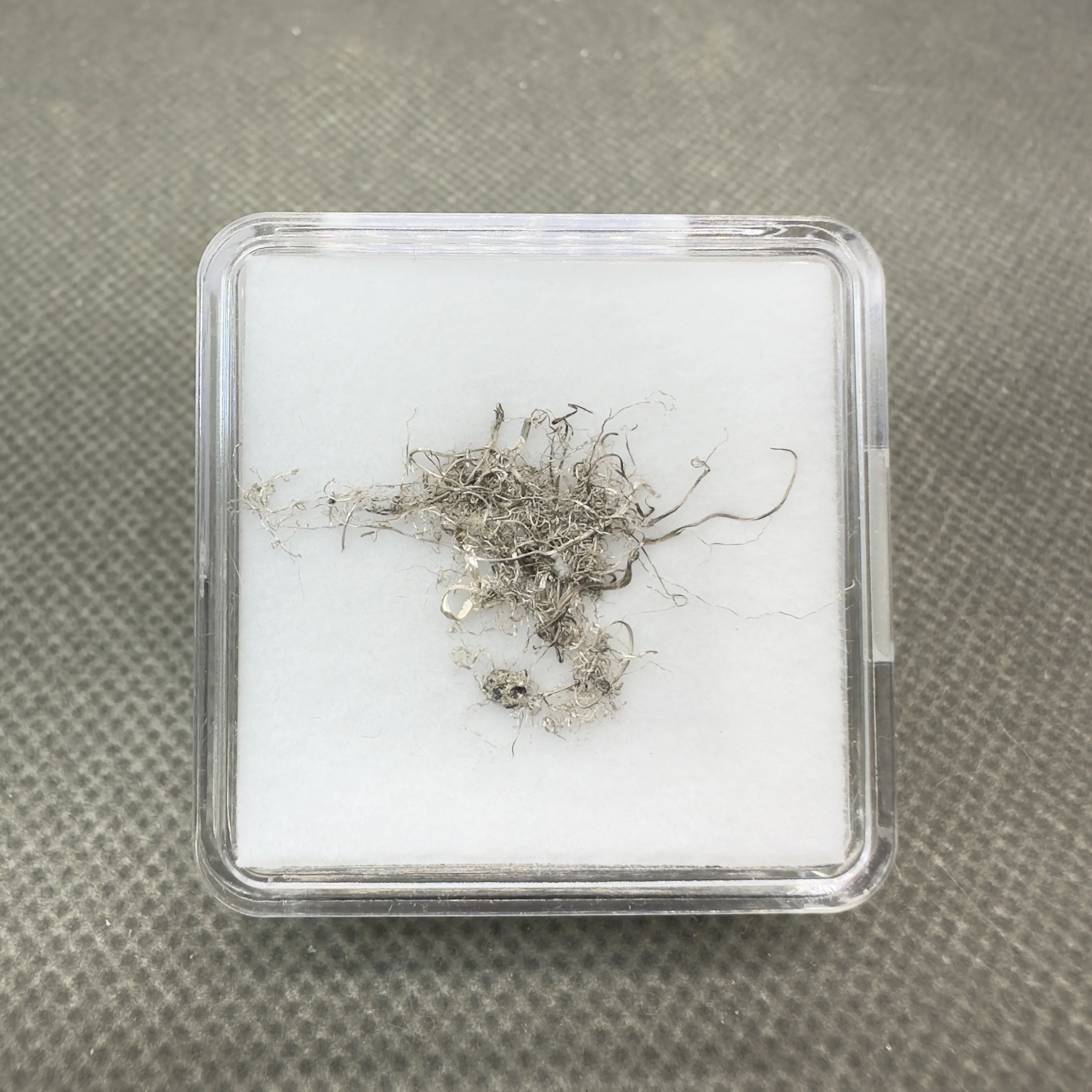 

Серебряный минеральный образец QIANCHUAN