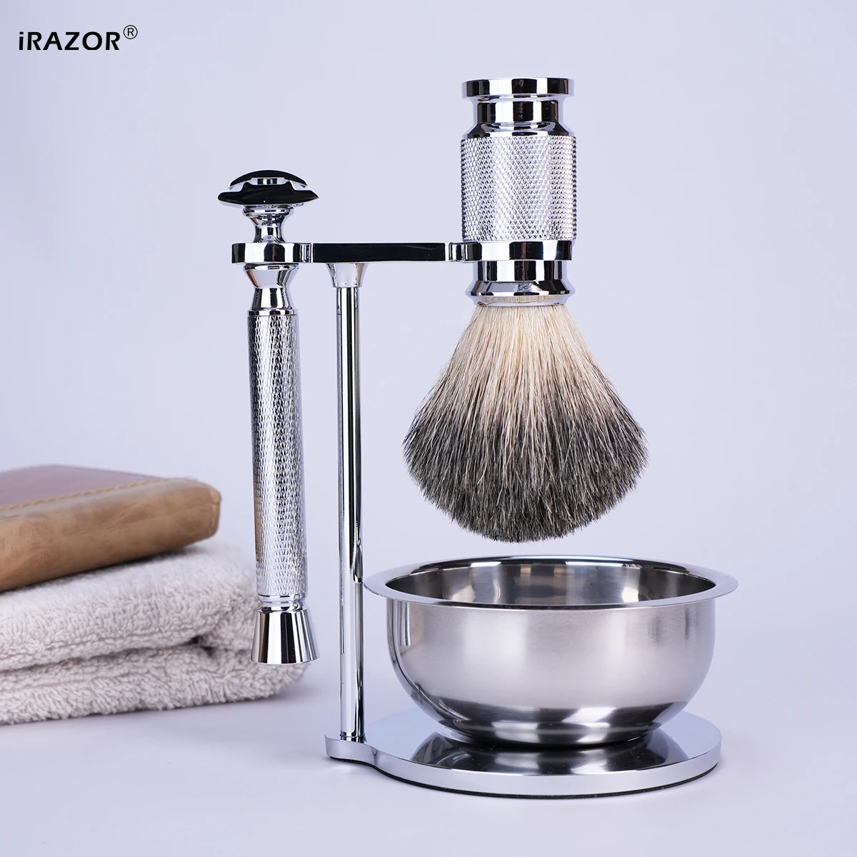 Фото Набор для влажного бритья iRAZOR Double Edge Safety Razor Set для мужчин 4 в 1 с металлической DE-бритвой, кистью для бритья, чашей и подставкой. №4
