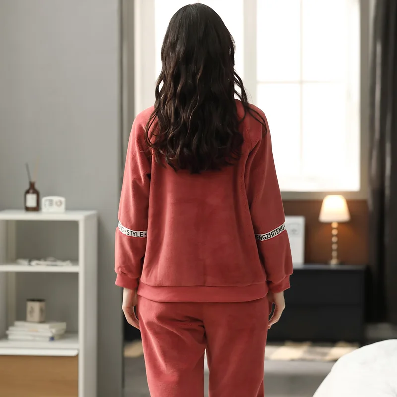 Новейший зимний женский фланелевой пижамный комплект женская толстая теплая