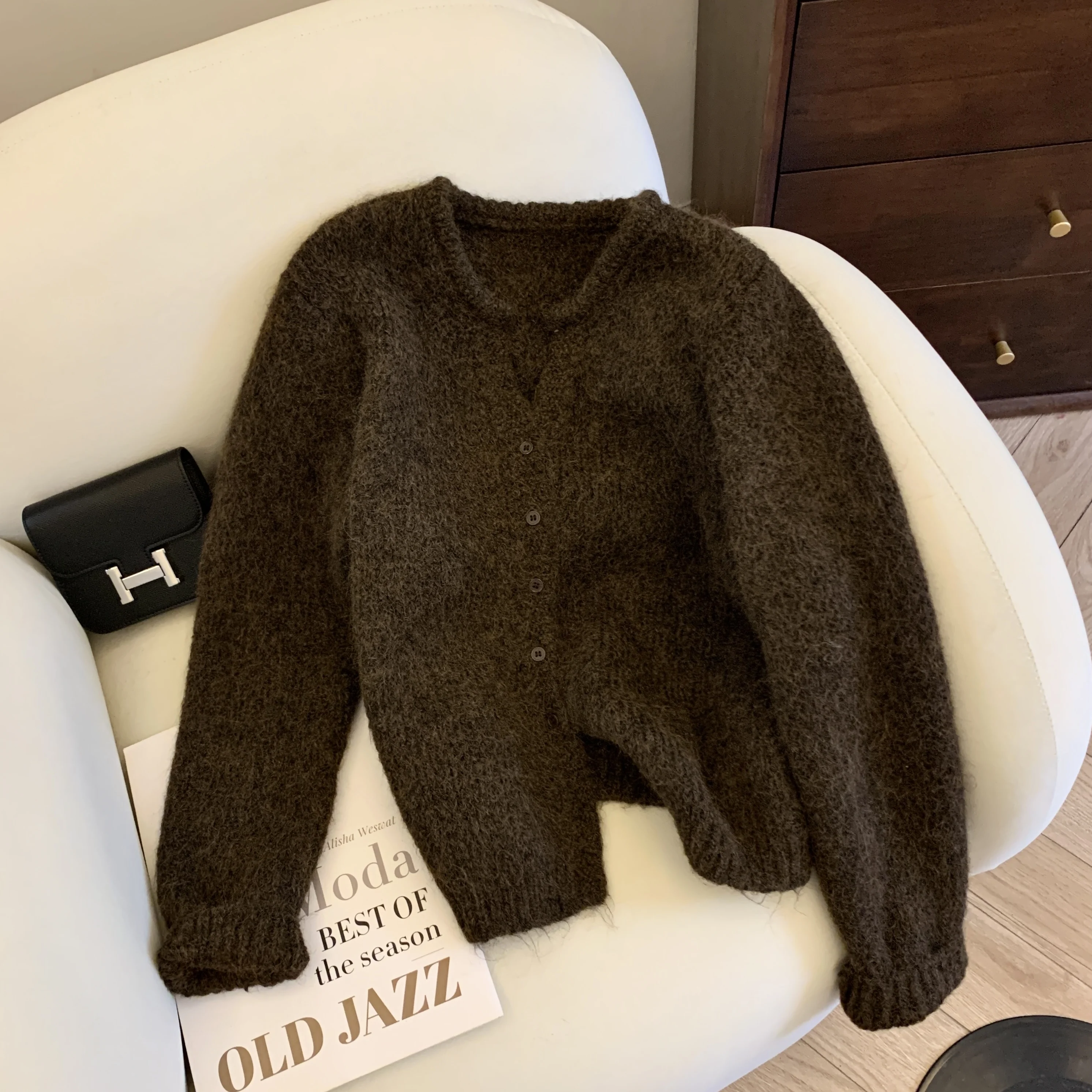 Счетчик вывода отрезанная бирка корейская серия однобортный свитер с v-образным