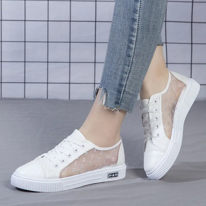 

Women Canvas Hollow Flat Board Women's Breathable Mesh Fashion All-match Soft Sole Korean Plate The New Listing Shoes