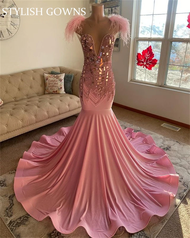 

Luxury Pink Sheer O Neck Long Prom Dress Feathers Evening Gown 2023 Beaded Sequined Birthday Party Gowns Mermaid Formal Dresses