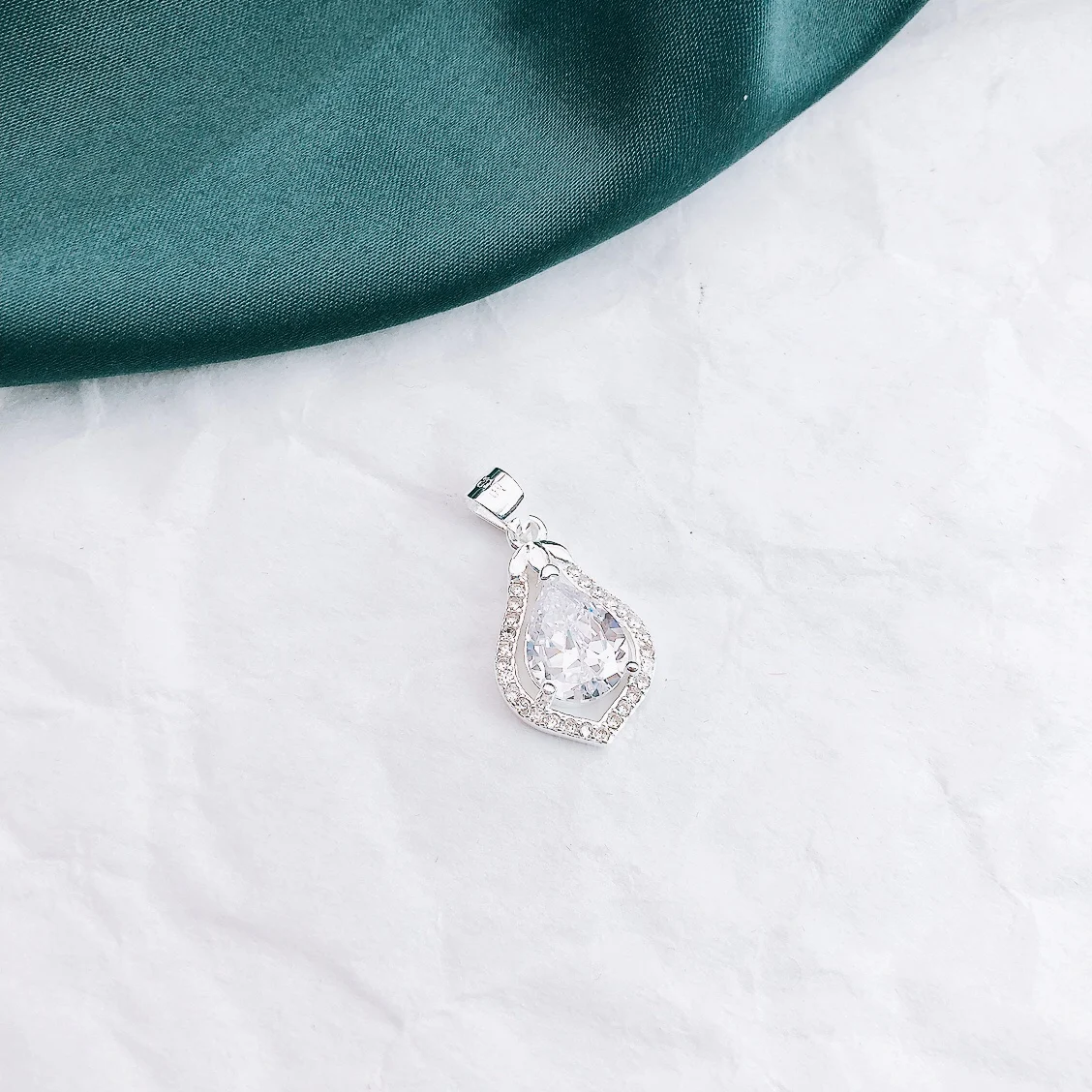 

Good things to recommend Micro-set pendants