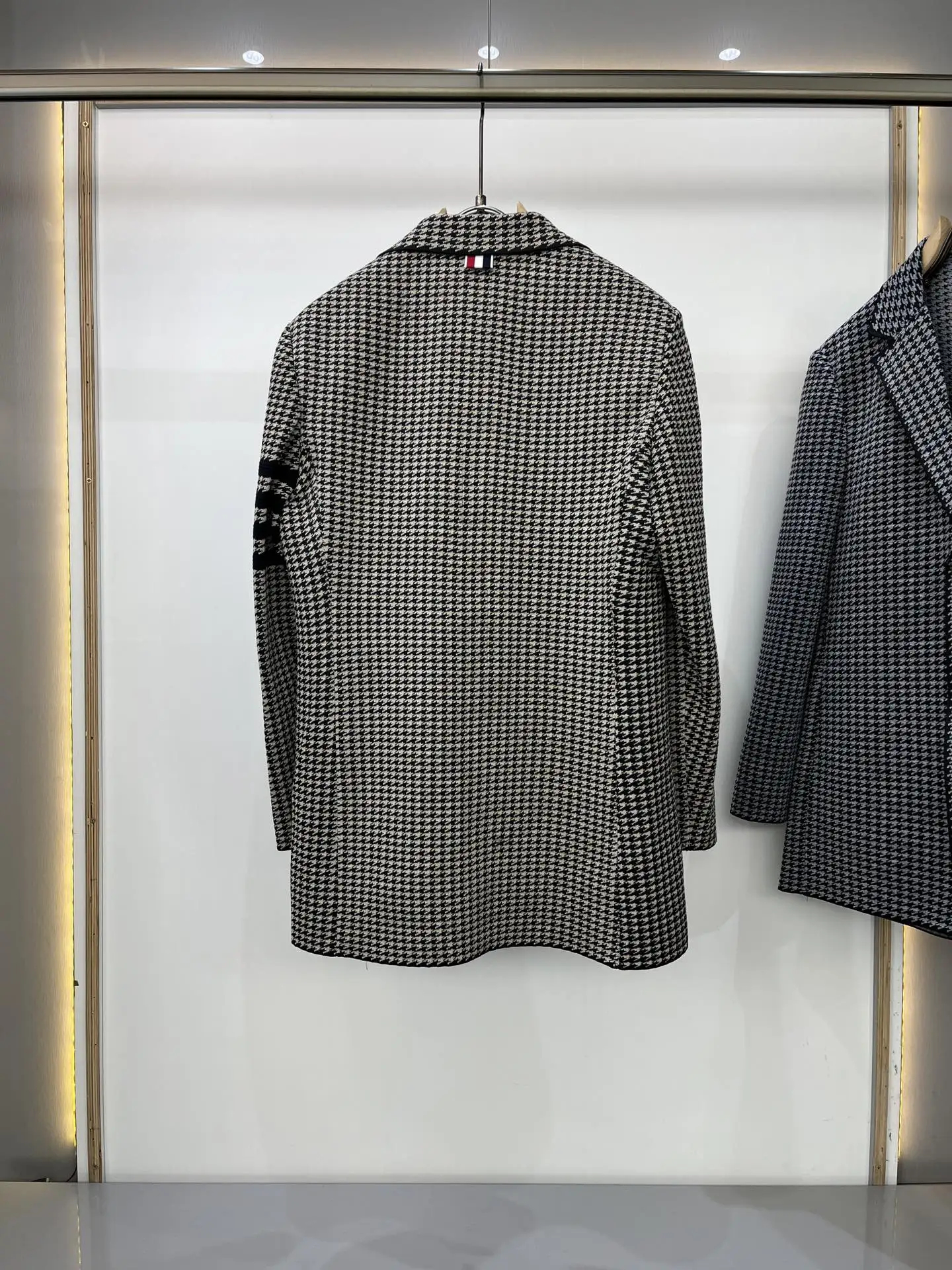 Men's Suit Jacket Warm THOM Luxury Brand Plaid Fashion Classic Striepd Design Male Casual High Quality Men Blazer