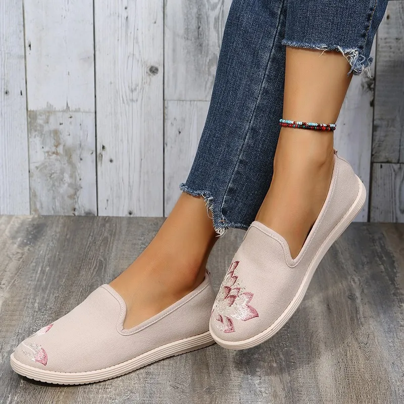 New Embroidery Shoes Women's Slip-ons Flat Shoes Summer Canvas Casual Shoes Breathable Light Walking Shoes Trend Fisherman Shoes