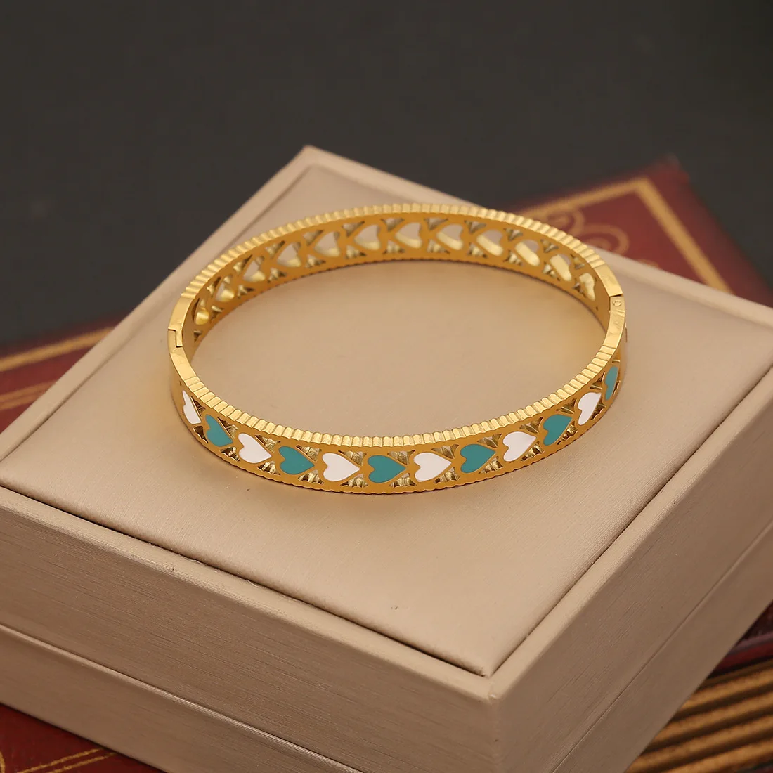 Женский браслет из нержавеющей стали в стиле ретро