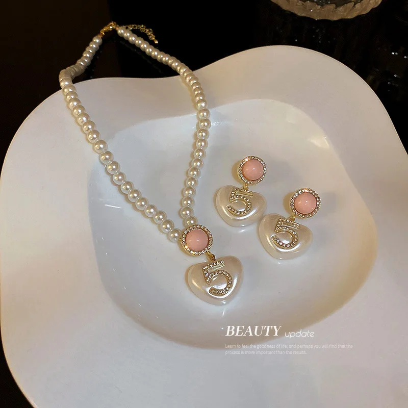 

Korean Fashion Personality Diamond Pearl Number 5 Love S925 Silver Needle Earrings Necklace Female Jewelry Set