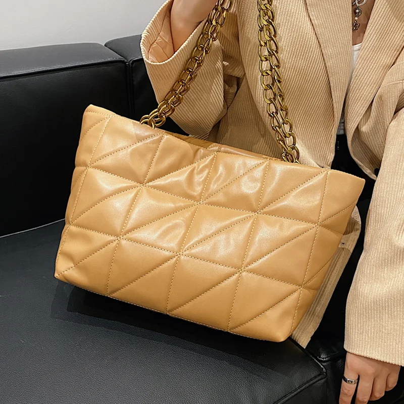 

Big Leather Quilted Women Shoulder Bag Large Capacity Chain Tote Bag Female Sewing Thread Handbag Lady Roomy Travel Shopper Bags