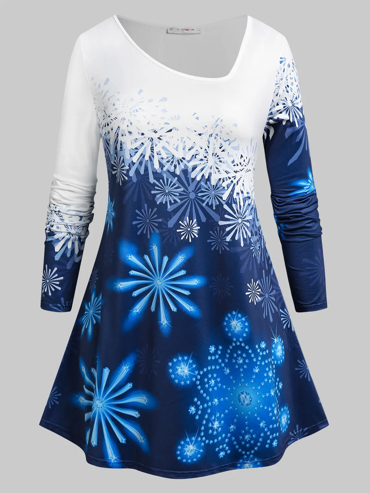 

Plus Size Long Sleeve Crew Neck Tee Tunic Topas Skew Neck Snowflake Print Christmas T-shirt - 5x