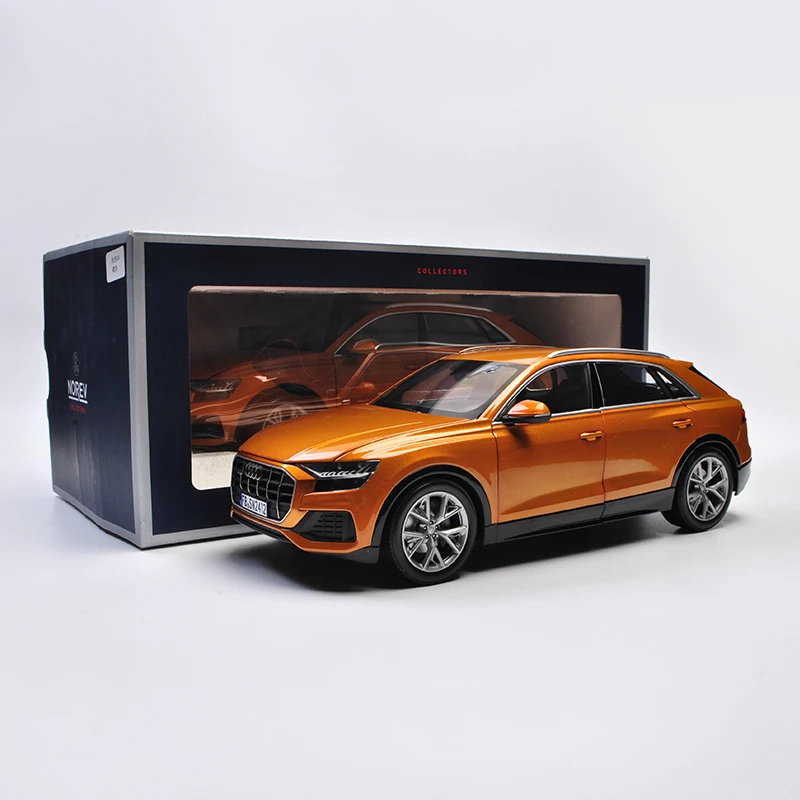 

Коллекция искусственных автомобилей AUDI Q8 Norev 1:18 2018