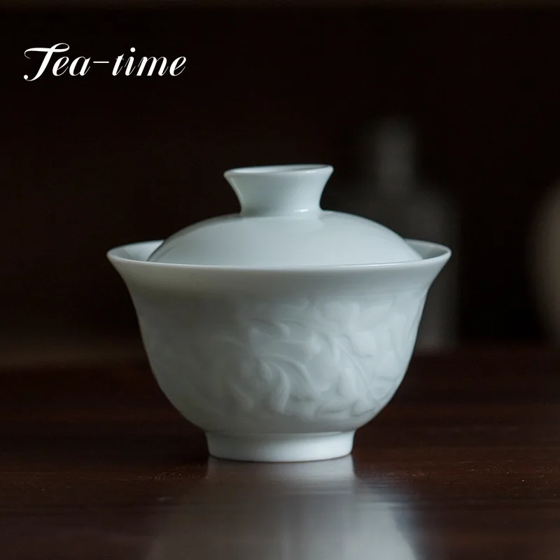 

150ml Handmade Shadow Celadon Tea Tureen Relief Lotus Art Anti-scalding Hand Grab Bowl Tea Maker Ceramic Gaiwan Kung Fu Tea Set