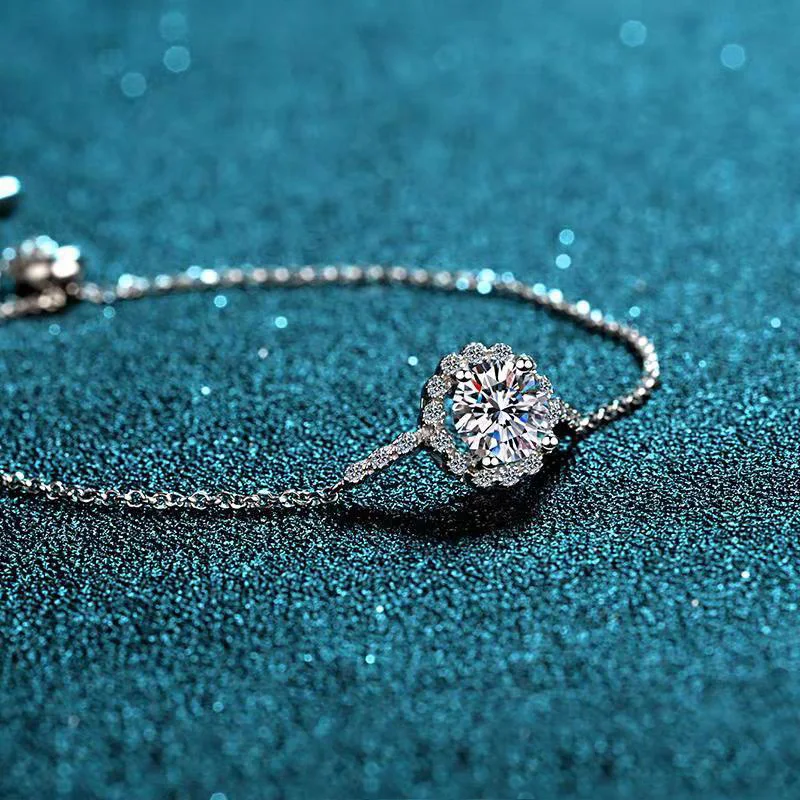 

Genuine Moissanite star holding the moon bracelet gold-plated 925 sterling silver light luxury fashion female adjustable