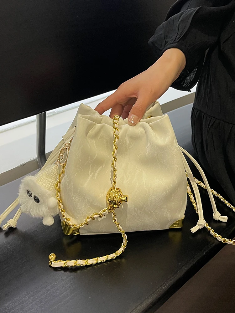 Необычная женская сумка 2024 Новое поступление осенне-зимняя модная сумка-ведро с