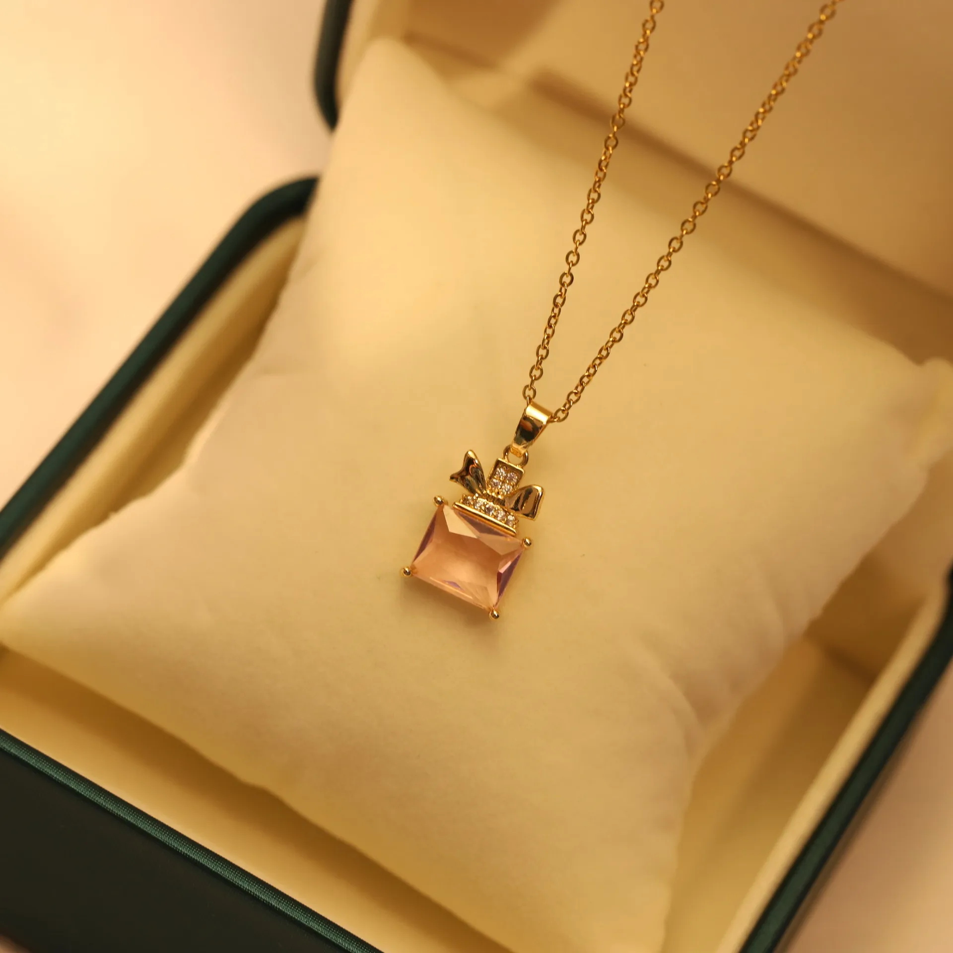 

CARLIDANA Luxury Perfume Bottle Design Pink Crystal Pendant Necklace Choker for Women Stainless Steel Gold Color Chain Necklace