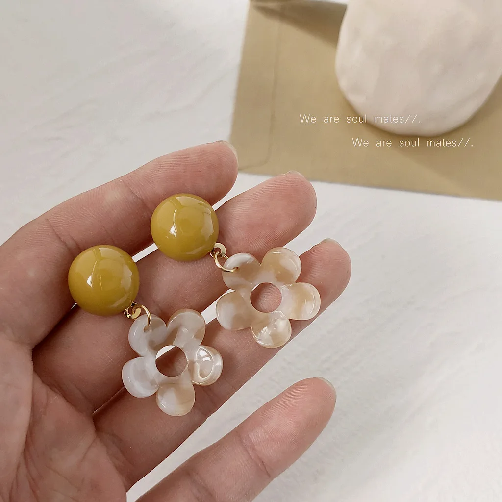 

2022 модные серьги-гвоздики в виде свежих цветов, Женские Простые повседневные серьги, классический универсальный Банкетный стиль, оптовая п...