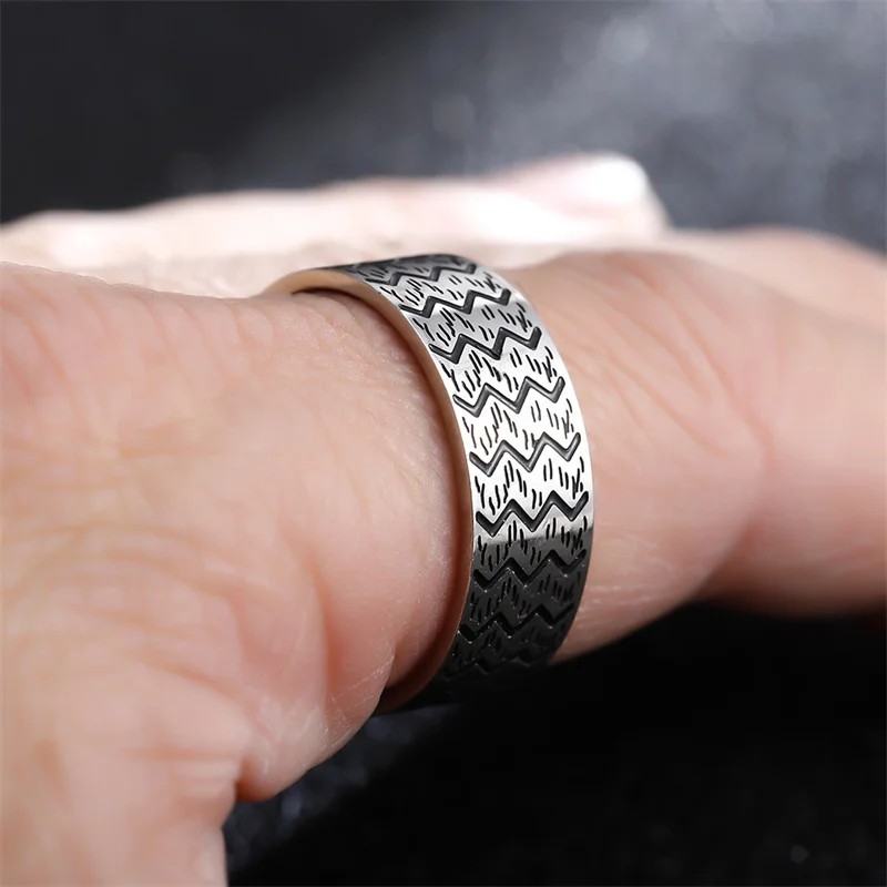 

Модное мужское серебристое кольцо из нержавеющей стали, многогранное кольцо с черной канавкой для мужчин и женщин, обручальное кольцо, пода...