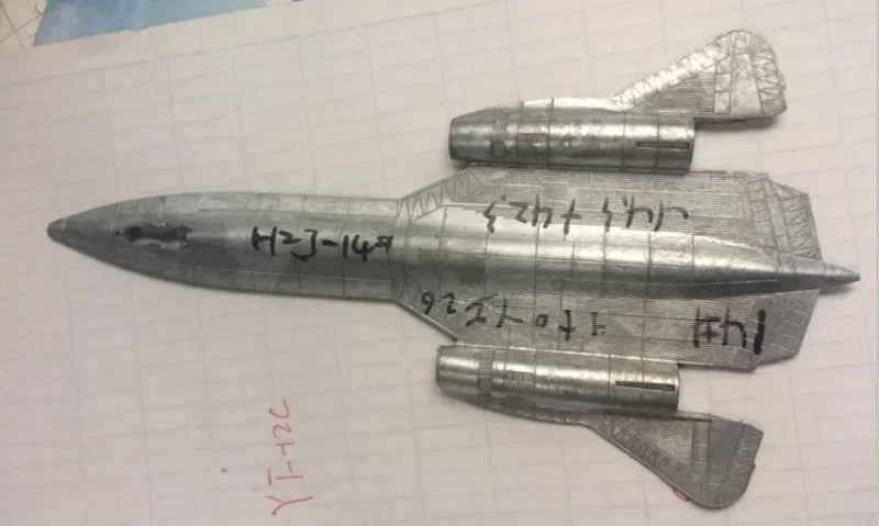 Модель самолета SR-71 Blackbird 1:144