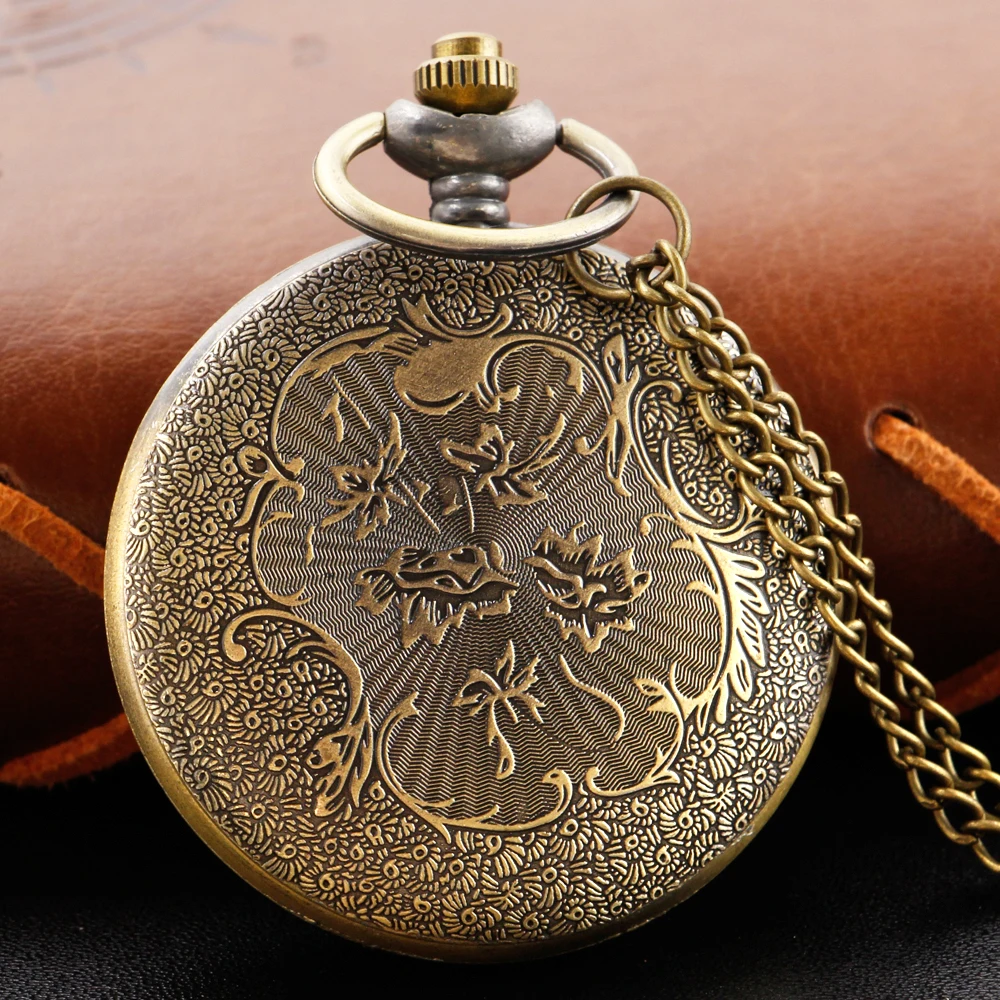 Рисунок 3 - Бронзовые метательные дротики с эмблемой летучей мыши