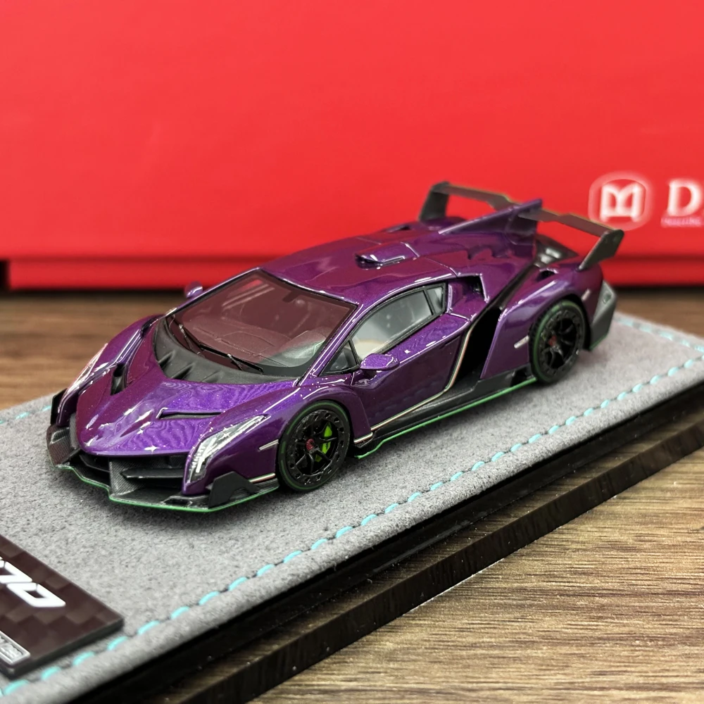 Модель автомобиля из смолы DMH 1:64 Veneno (art.: 3920ce32fc667) - 3920ce32fc667