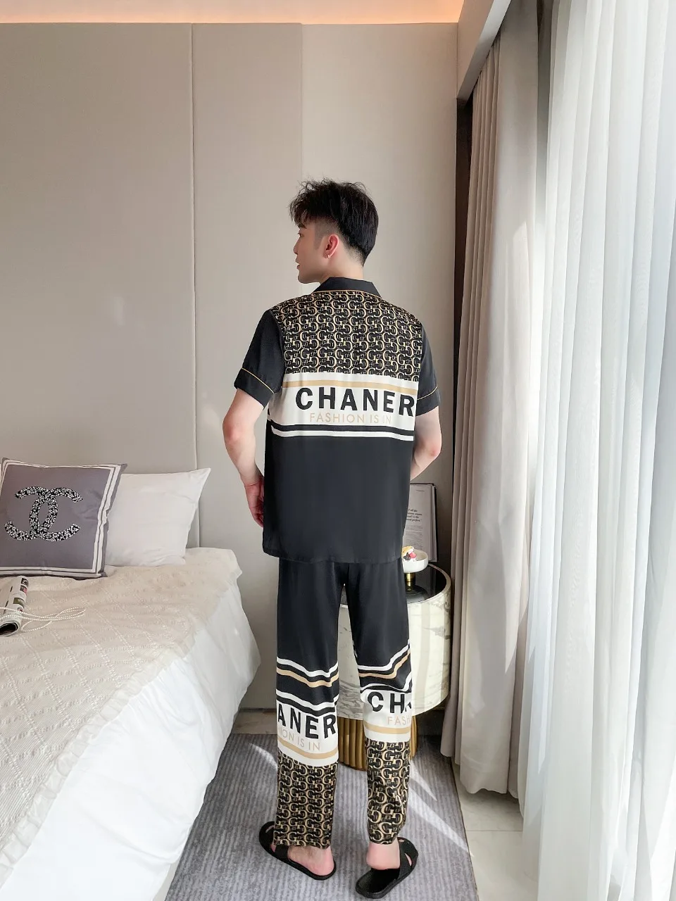 [Women's pajamas] [high-quality]Popular Couple Ice Silk Pajamas for Men and Women Spring/Summer Thin Network Red Home Fur Set