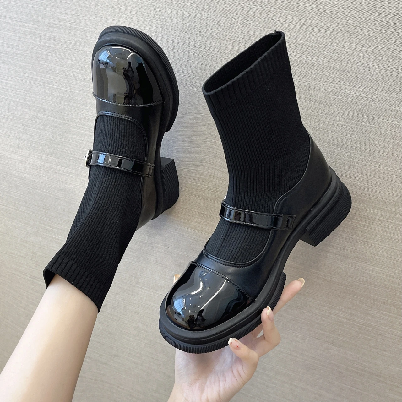

2022 Chelsea Boots Women Winter Shoes Flat Ankle Boots Female Autumn Platform Boot Brand Designer Ankle Boots womens boots