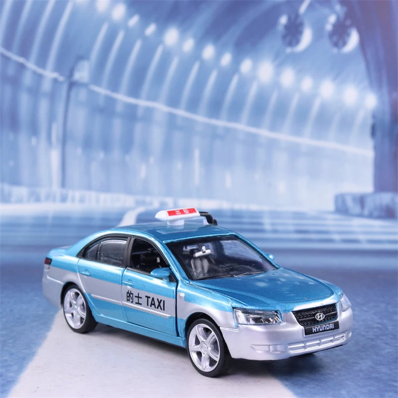 Nicce 1:32 Scale Model Beijing Hyundai Taxi Cab Diecast Pull Back Sound and Light Metal Car Toy Gifts Collection F137 |