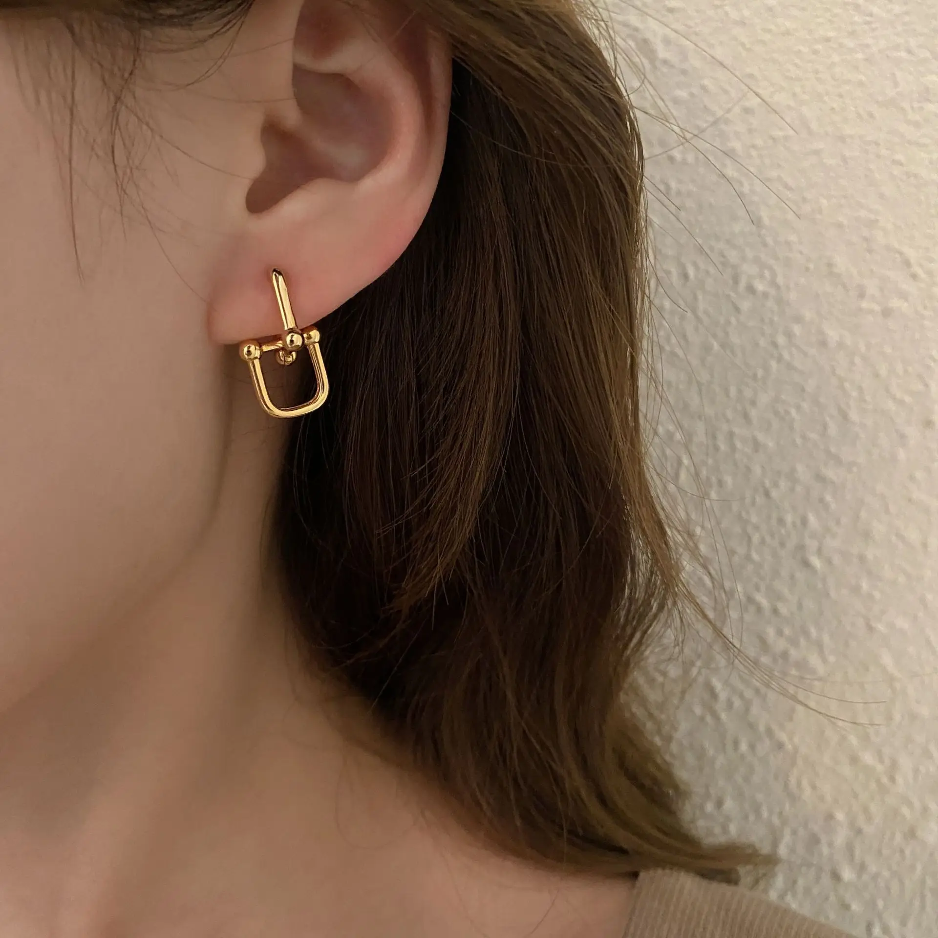 Геометрические креативные модные металлические серьги-гвоздики из цинкового