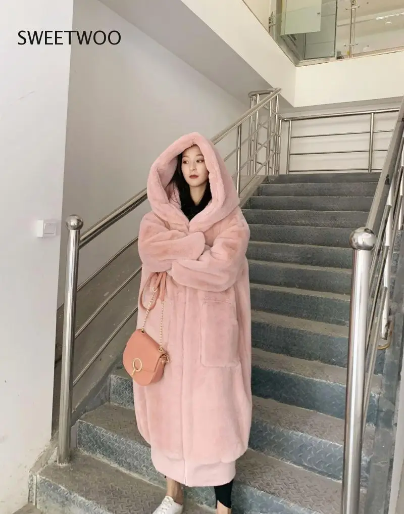 Autumn Winter Faux Fur Coat Women 2020 Casual Luxury Long Oversize Loose Hooded Mane Fur Jacket Female Thick Warm Plush Outwear