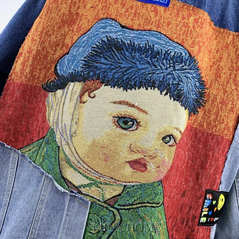 Женская джинсовая куртка с карманами свободная составного кроя отворотами и