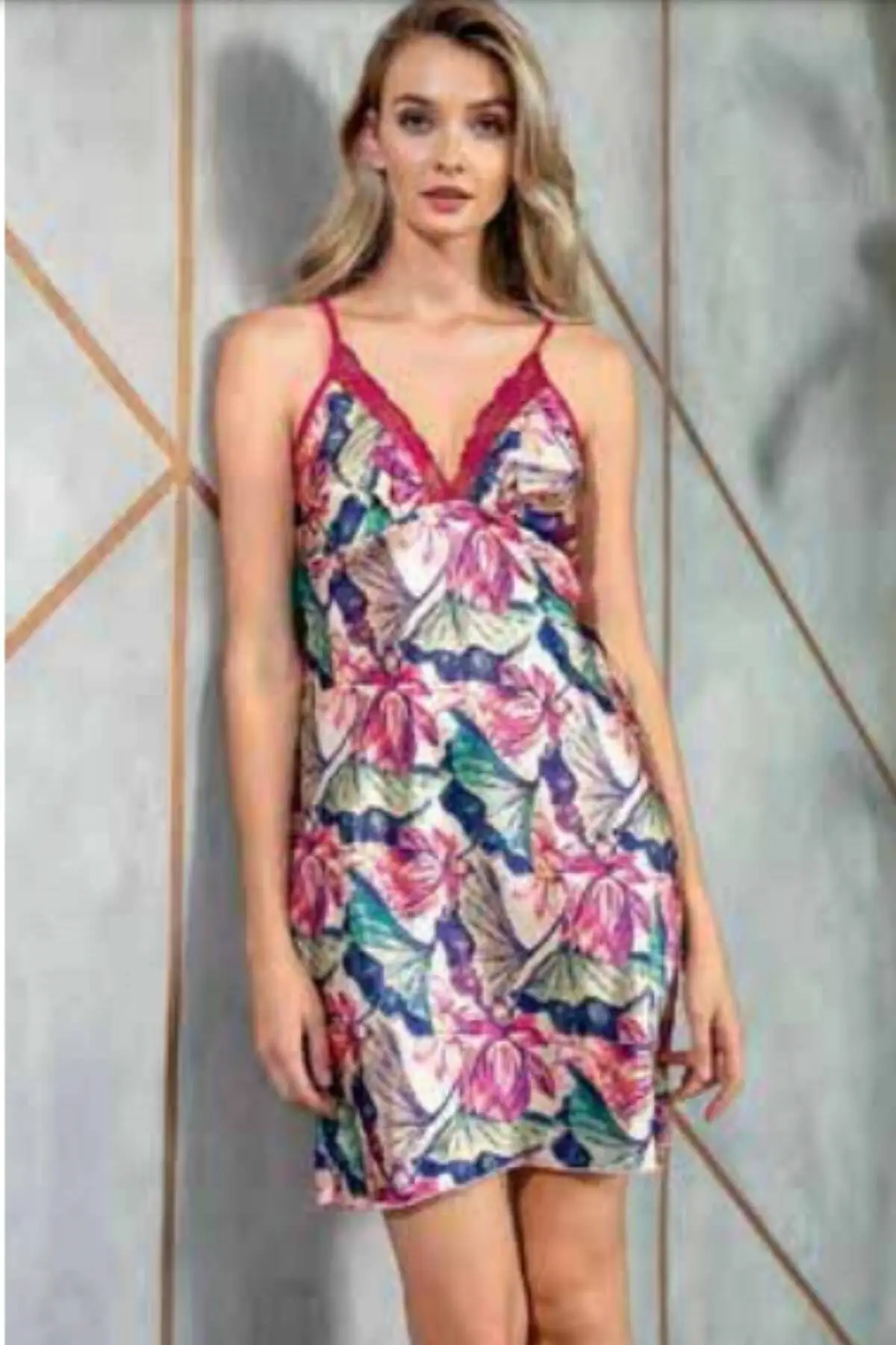 

Women Nightgown Floral Pattern Satin New Night Dress Female Sleepwear Nightwear Nightwear Nightwear