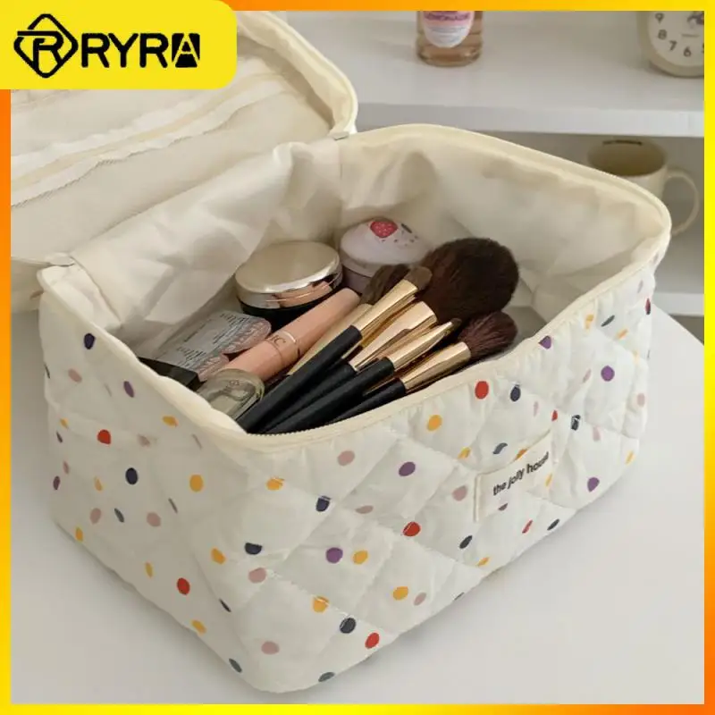Cotton Quilted Cute Female Student Storage Bag Portable Outdoor Multifunction Women Toiletries Organizer Creative Design 1pcs