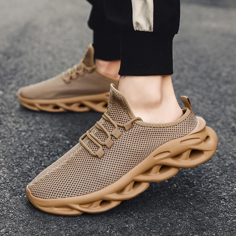 Кроссовки мужские сетчатые для прогулок удобные летние тапки Модная легкая