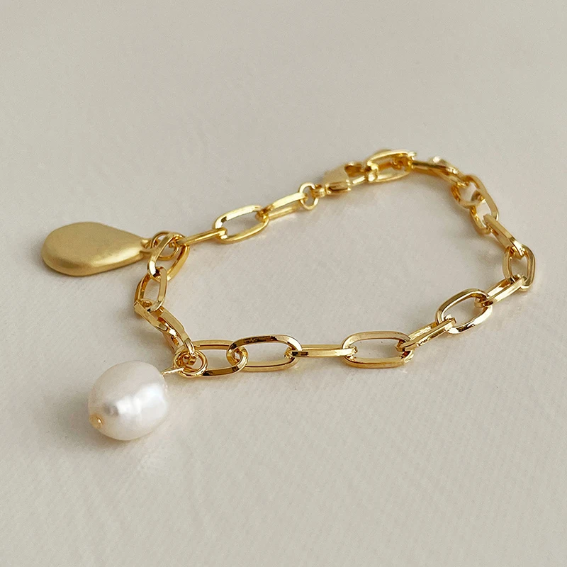 

WTLTC Single Drop Freshwater Pearl Waterdrop Coin Bracelets For Women Small Tiny Disc Chains Link Layered Bracelet With Charms