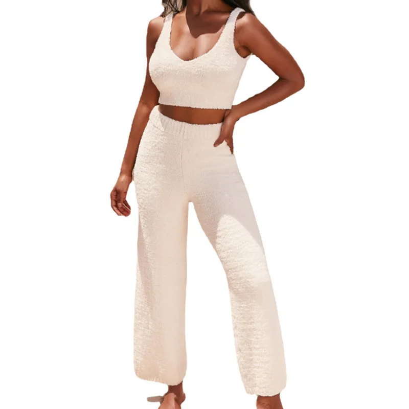 

2022 Autumn Women's New Solid Color Sexy V-neck Plush Short Vest Pants Two-piece Sweater